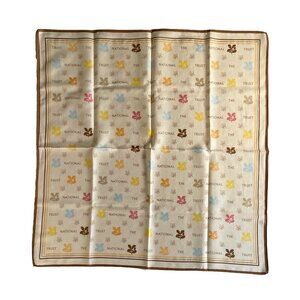 Vintage National Trust Scarf – Nature-Inspired Leaf Design